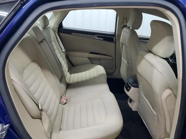 FORD FUSION SE