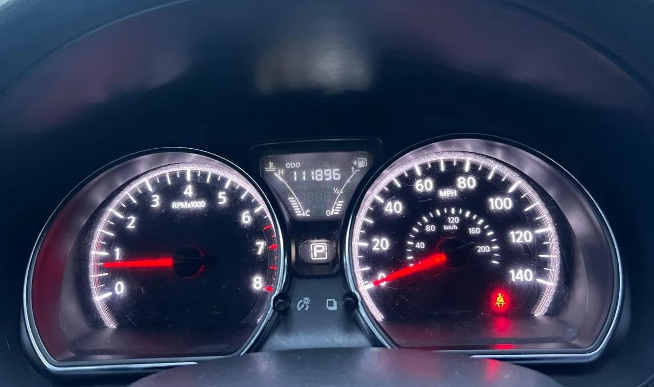 NISSAN VERSA S