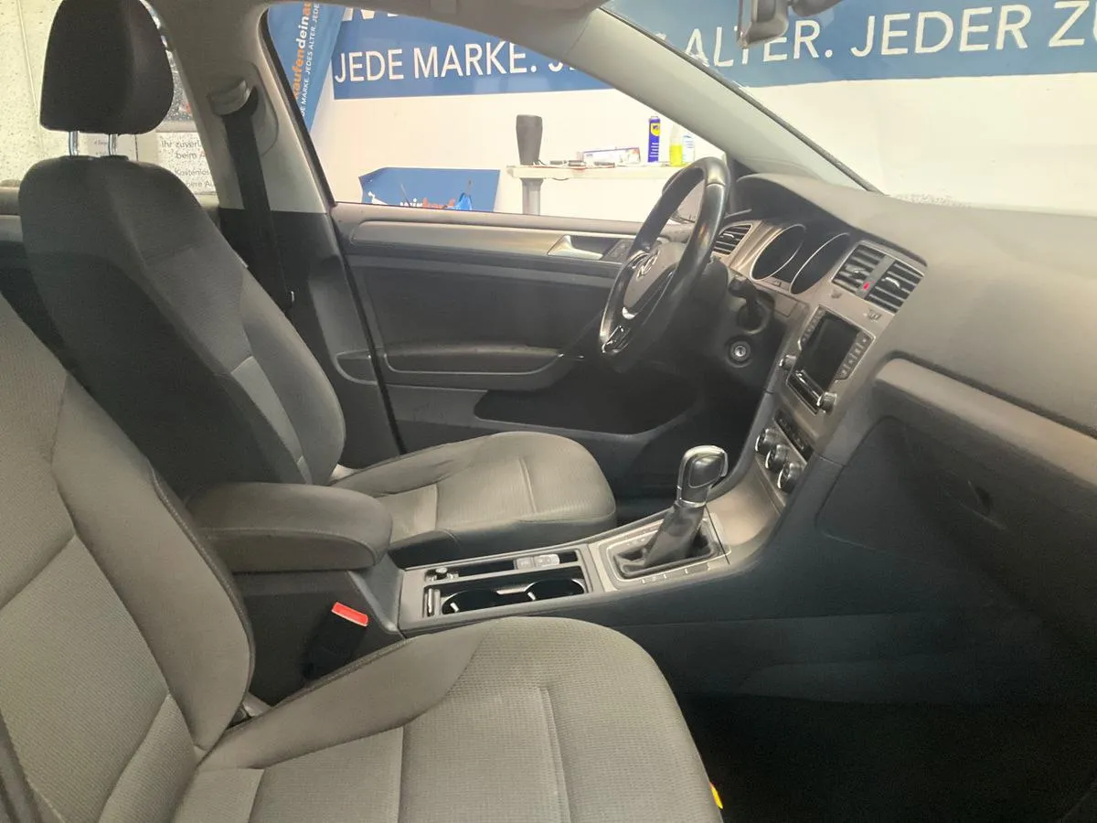 Volkswagen Golf VII