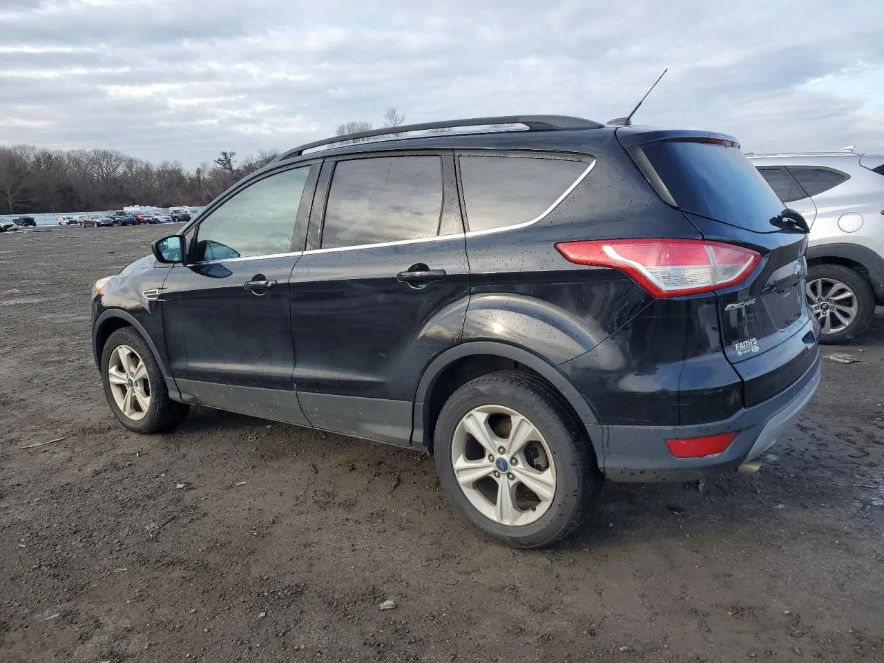FORD ESCAPE SE