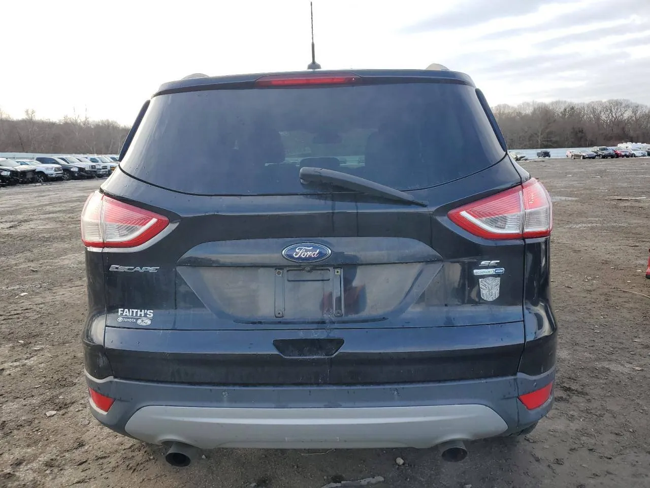 FORD ESCAPE SE