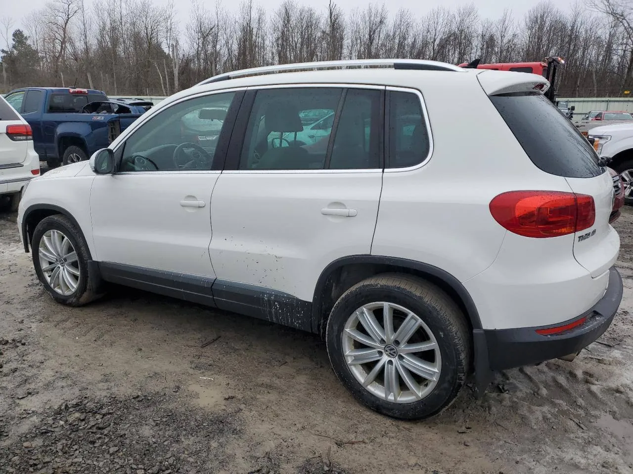 Volkswagen Tiguan S