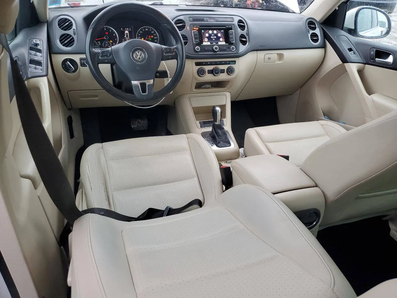 Volkswagen Tiguan S