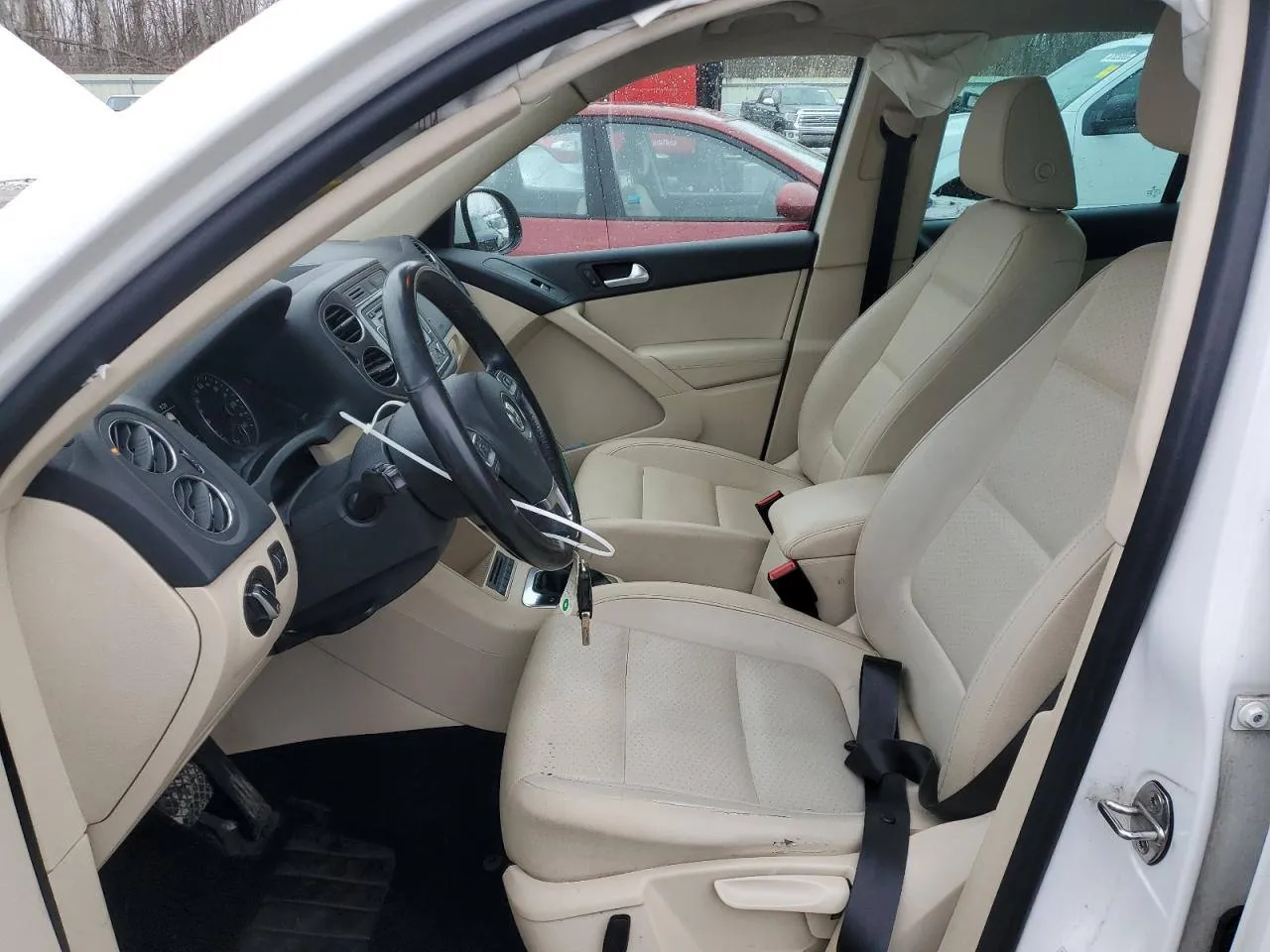 Volkswagen Tiguan S
